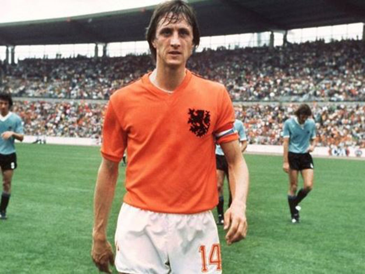 Johan Cruyff: Why the Dutch master wore the famous number 14 shirt | The Independent | The Independent