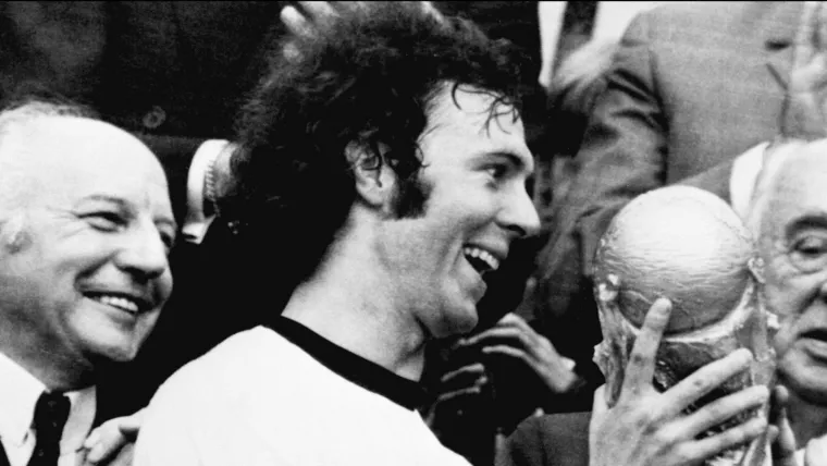 Hoàng Đế Franz Beckenbauer: Thành tích, sự nghiệp của huyền thoại bóng đá Đức và Bayern Munich